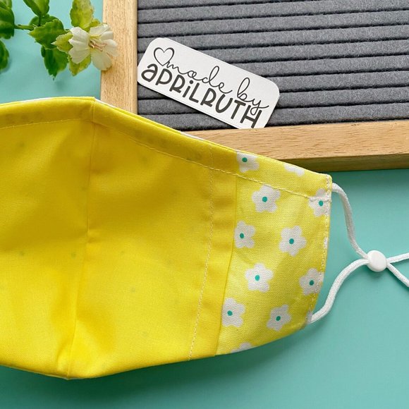 Cloth Face Mask - Daisies - Picture 6 of 7